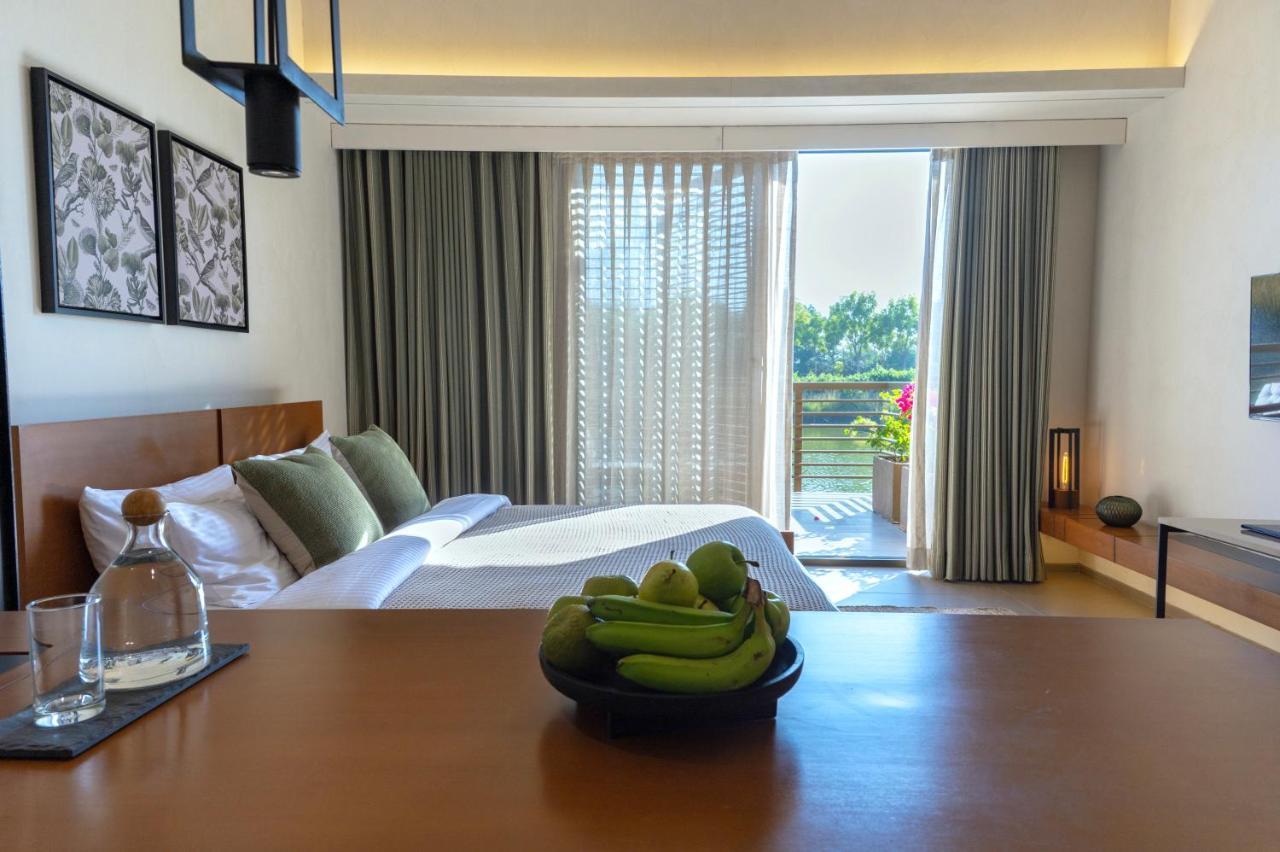 Life At Repose- Lake Villas Resort & Club Chor Warodra Exterior foto